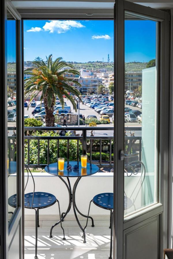 White&Gray Apartment Réthymnon Extérieur photo
